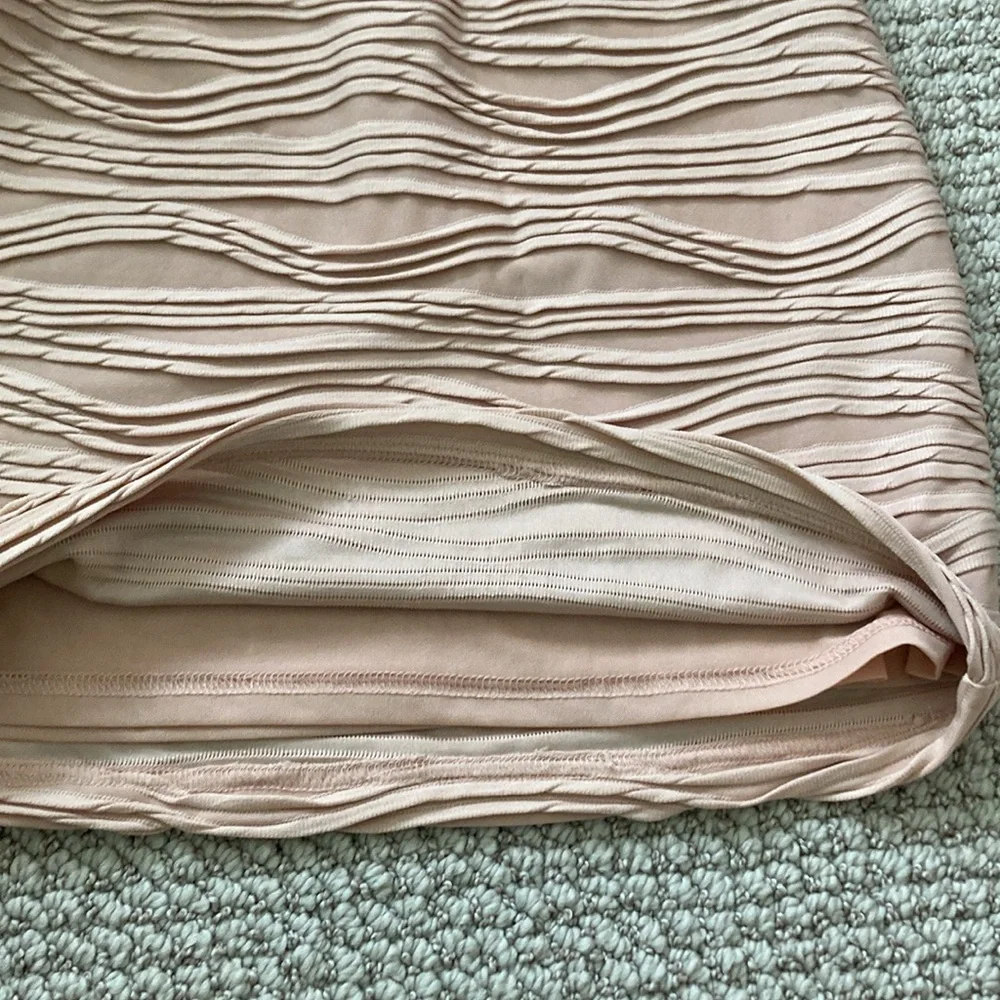 EUC Sparkle & Fade Blush Textured Skirt (Size XS) - Picture 4 of 6